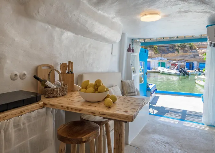 Pigi Zois Boathouse Semesterbostad