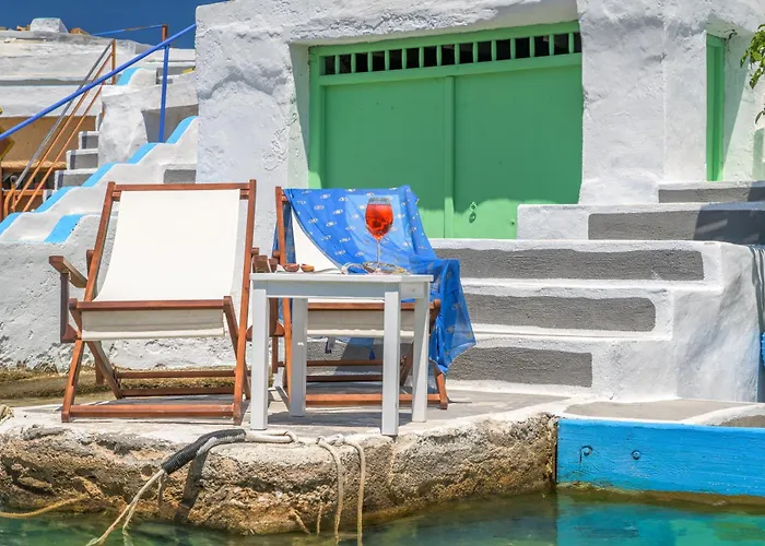 Semesterbostad Pigi Zois Boathouse *