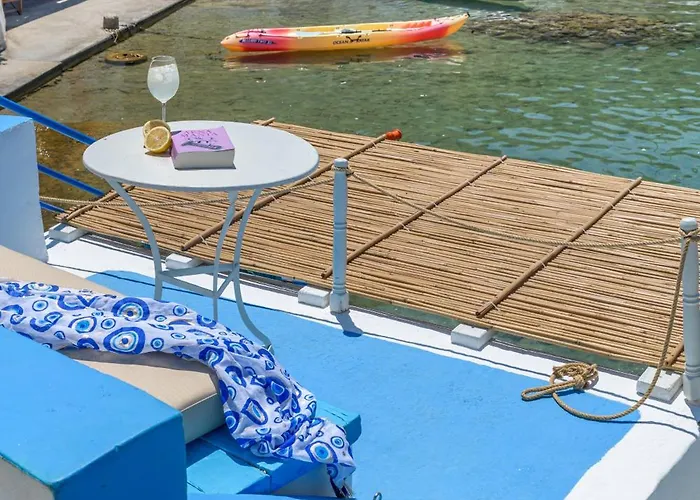 Feriehus Pigi Zois Boathouse *